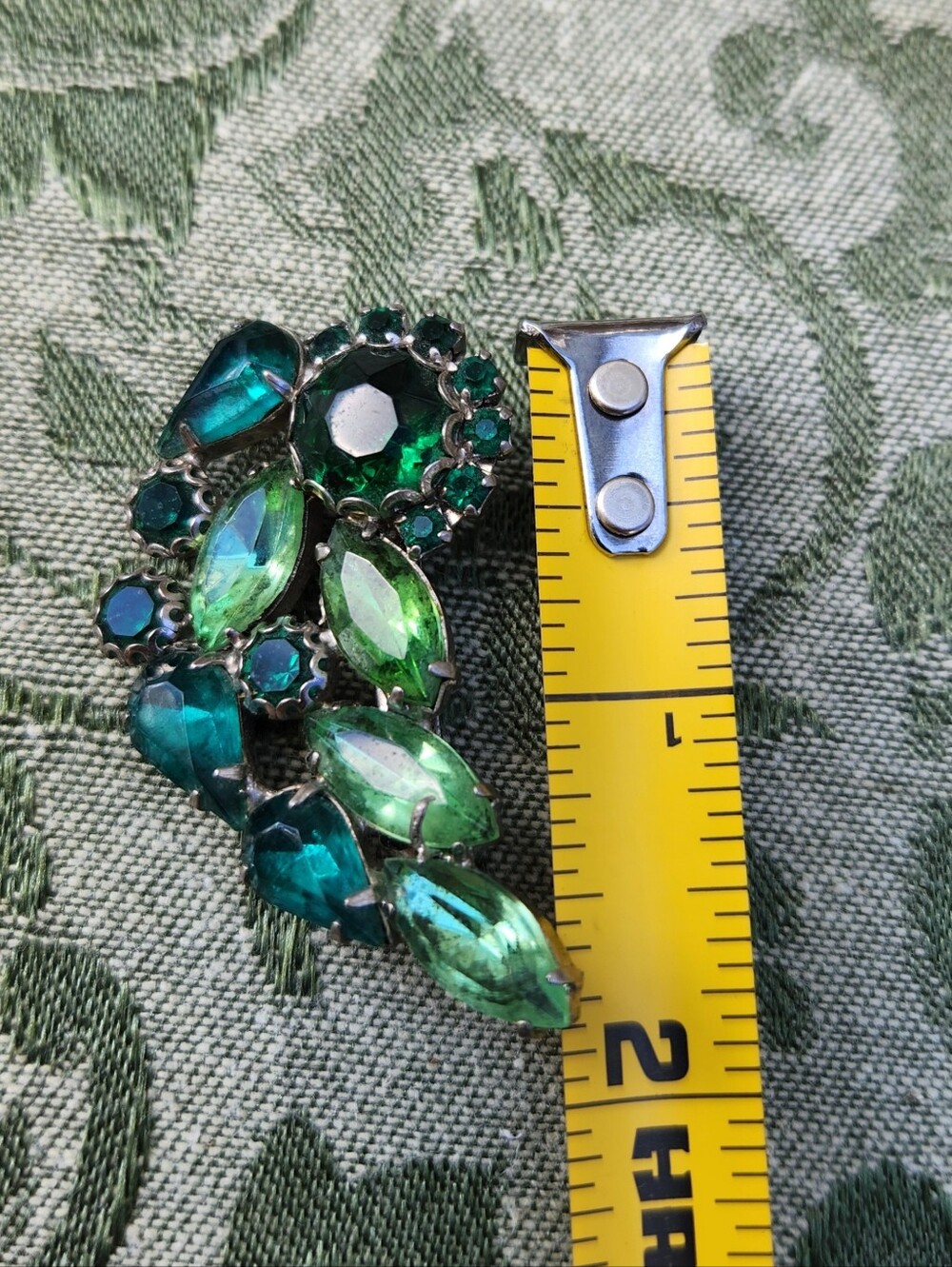 Emerald Gemstone Leaf Cluster Brooch - Women Jewelry - Picture 6 of 7
